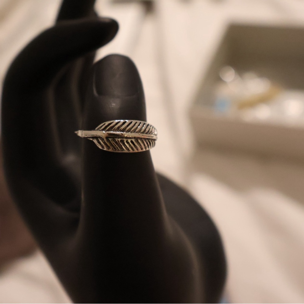 Vintage Silver Feather Ring